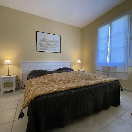 6 Pieces Avec Jardin Clos, Animaux Admis, Wi-fi Gratuit Et Proche - - Fr-1-246a-207 *